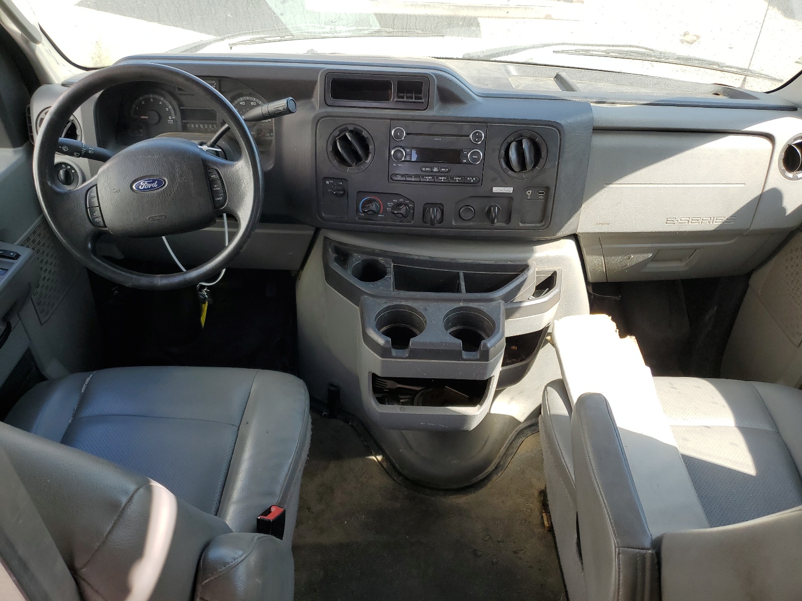 1FDWE3FL3GDC33013 2016 Ford Econoline E350 Super Duty Cutaway Van