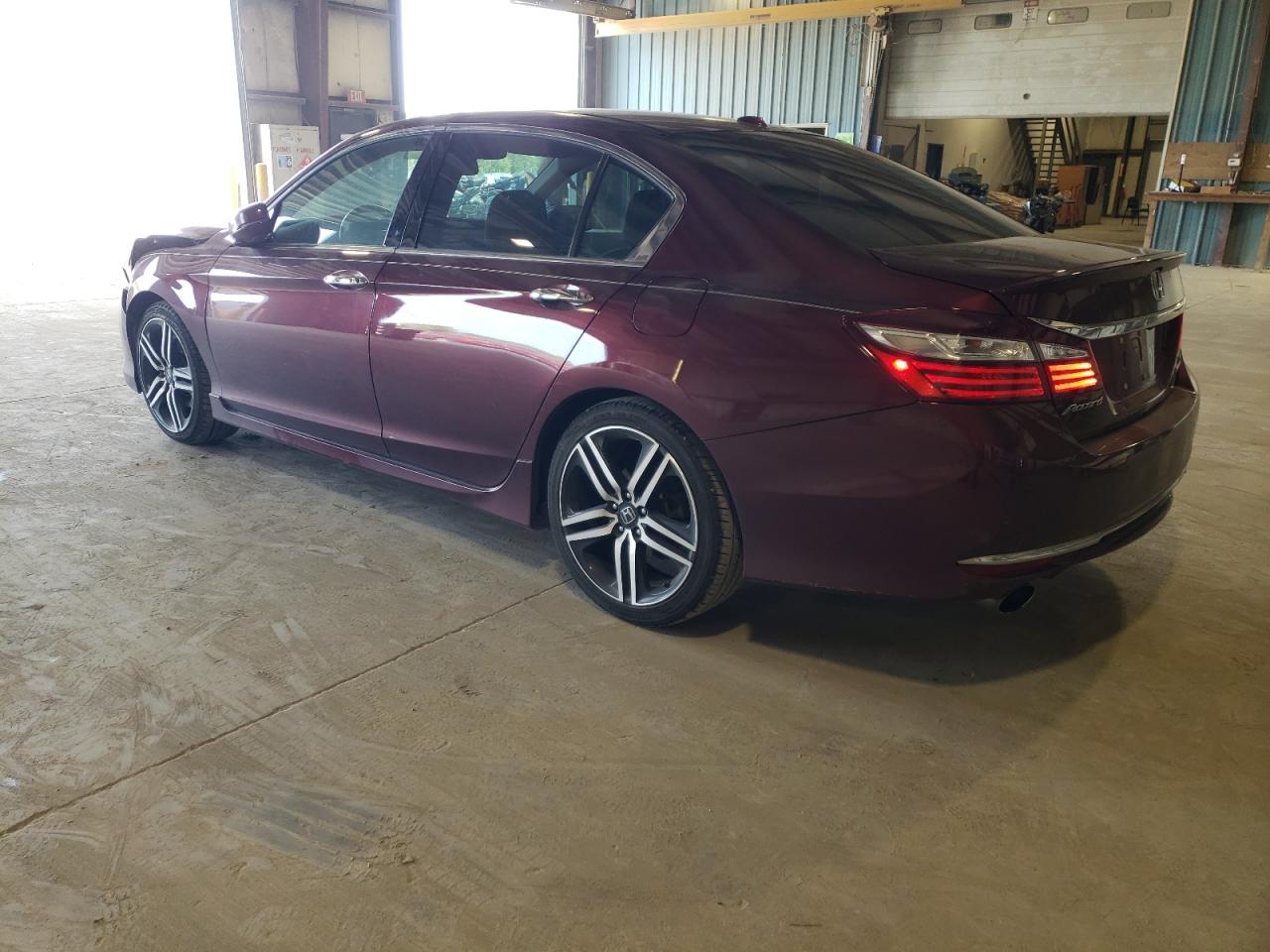 1HGCR3F90GA010253 2016 HONDA ACCORD - Image 2