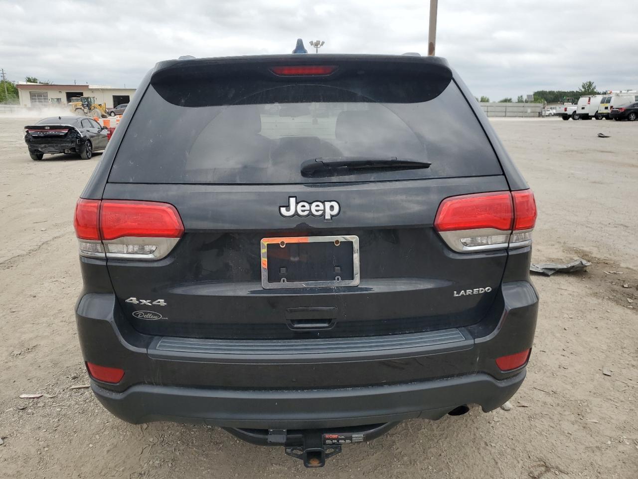 1C4RJFAG4FC913225 2015 Jeep Grand Cherokee Laredo