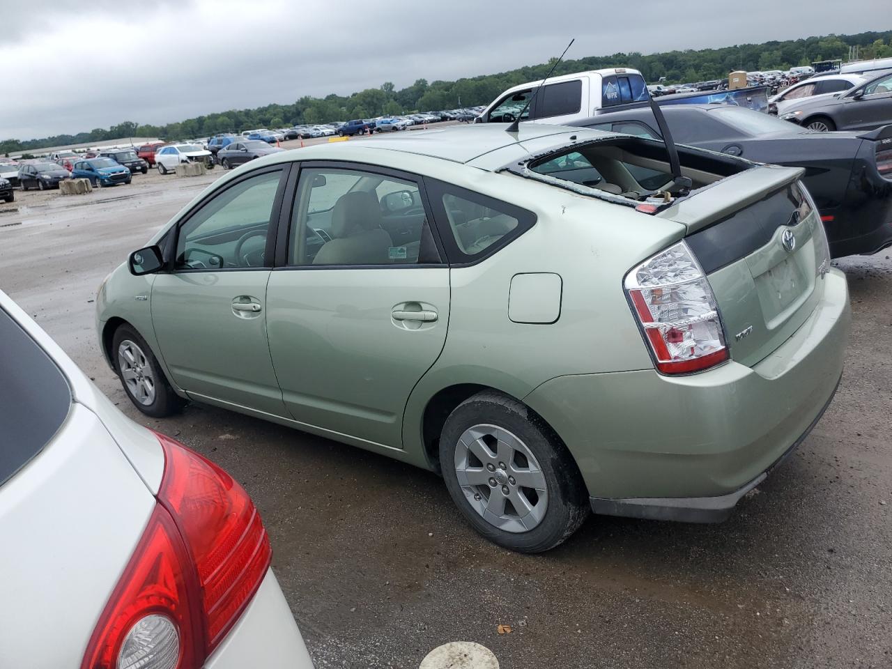 2008 Toyota Prius - Image 2