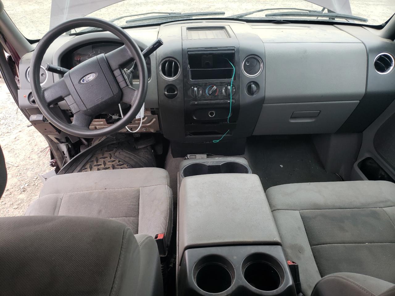 2005 Ford F-150 - Image 8