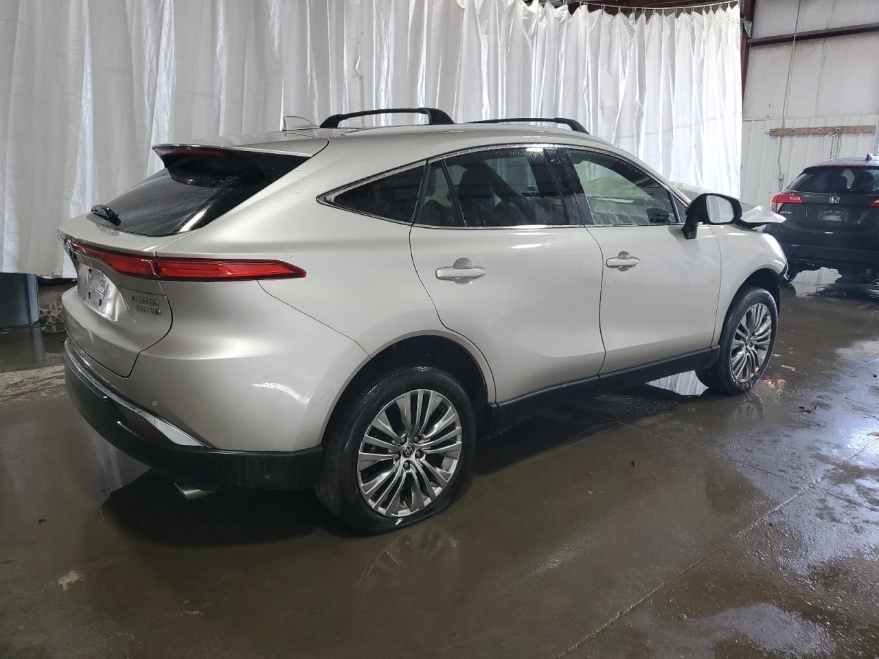 JTEAAAAH2NJ107110 2022 Toyota Venza Le 2022 Toyota Venza Le VIN: JTEAAAAH2NJ107110 Lot: 66568424