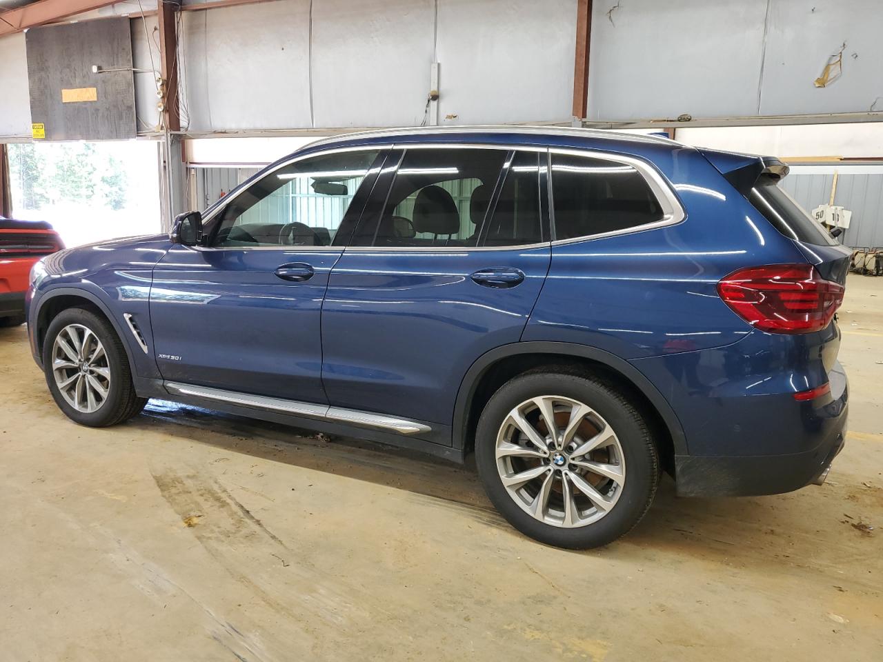 5UXTR9C56JLC77445 2018 BMW X3 - Image 2