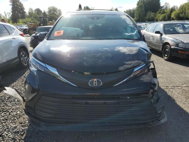 5TDKRKEC4NS113757 Toyota All Models SIENNA LE 5