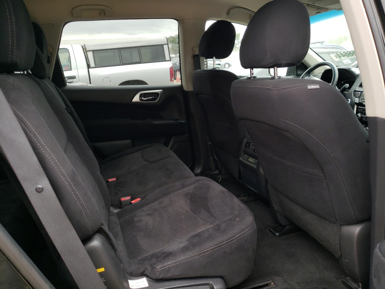 2015 Nissan Pathfinder S VIN: 5N1AR2MM7FC689041 Lot: 66356644