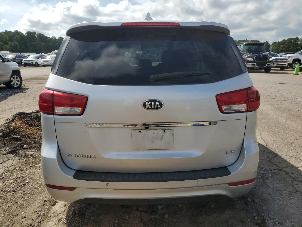 KNDMB5C11G6084124 2016 Kia Sedona Lx