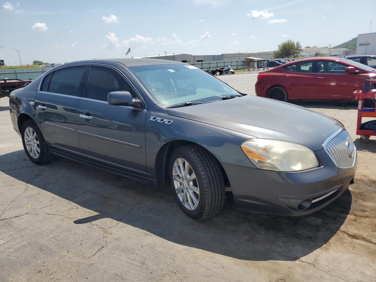 2011 Buick Lucerne - Image 4
