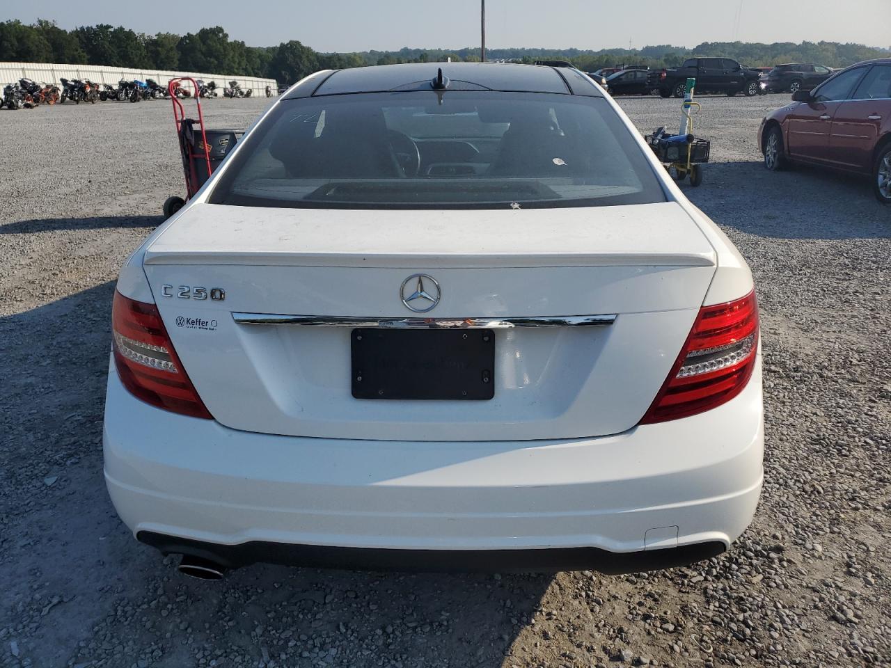 VIN WDDGJ4HB1FG403726 2015 MERCEDES-BENZ C-CLASS no.6