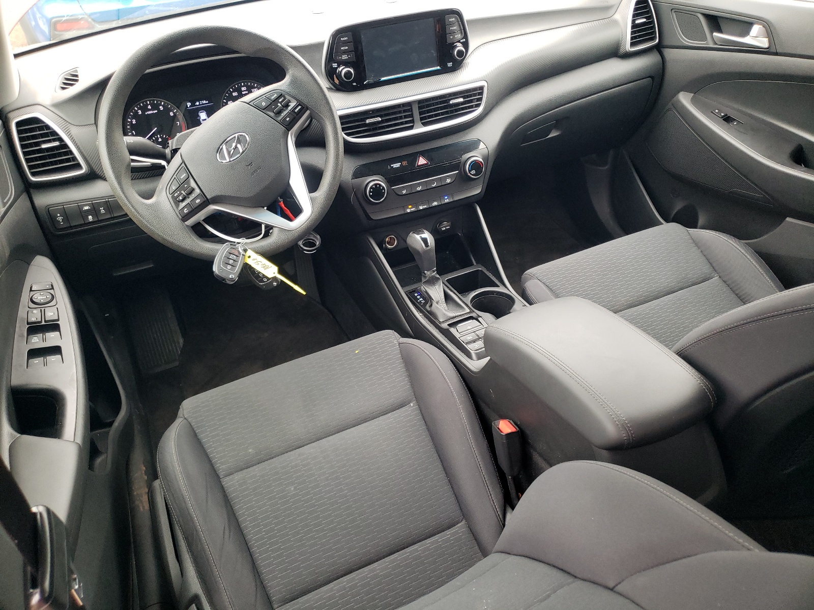 KM8J2CA41KU940087 2019 Hyundai Tucson Se