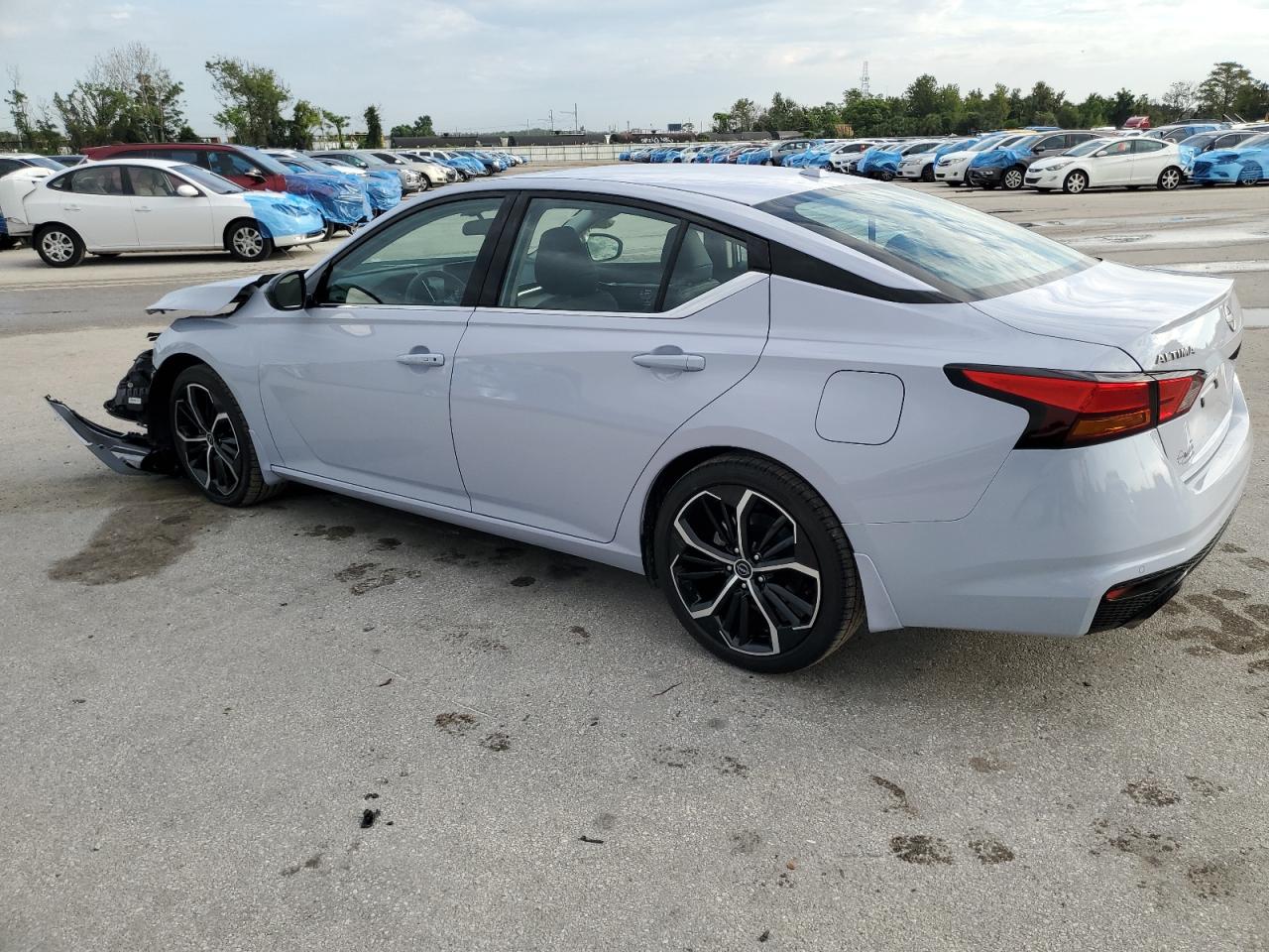 1N4BL4CV1RN364089 2024 NISSAN ALTIMA - Image 2