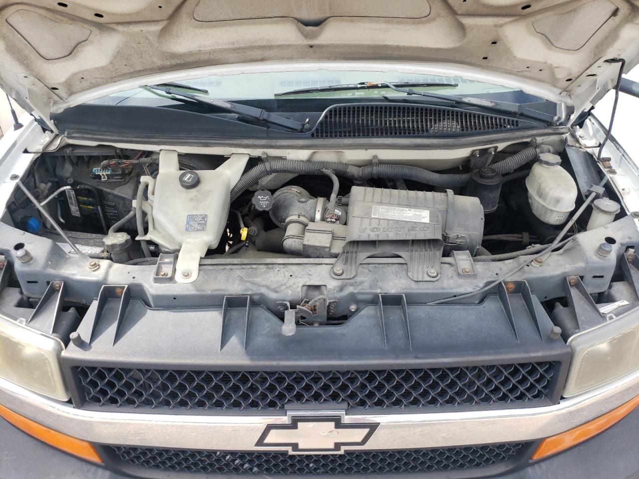 2008 Chevrolet Express G3500 VIN: 1GBJG31K681157401 Lot: 65570814