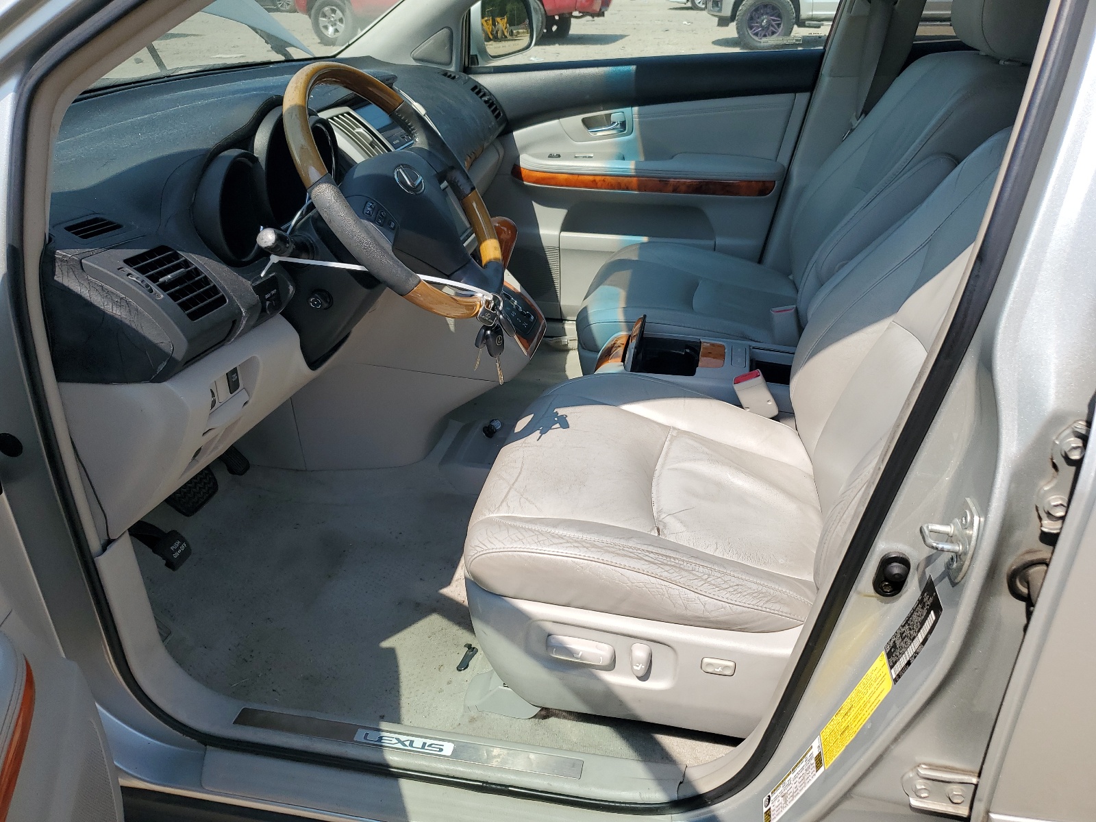 2T2GA31U56C046870 2006 Lexus Rx 330