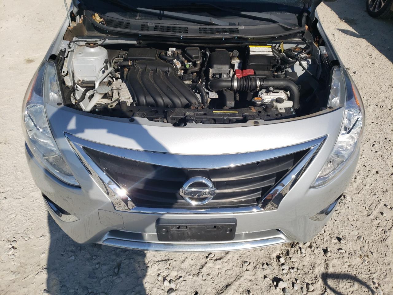 2018 Nissan Versa - Image 11