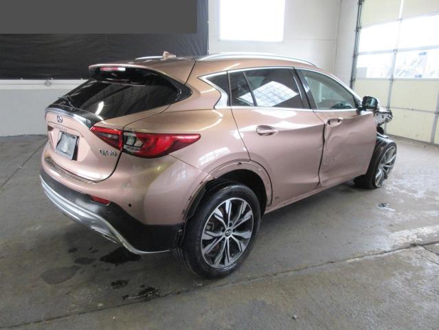  INFINITI QX30 2017 Różowy