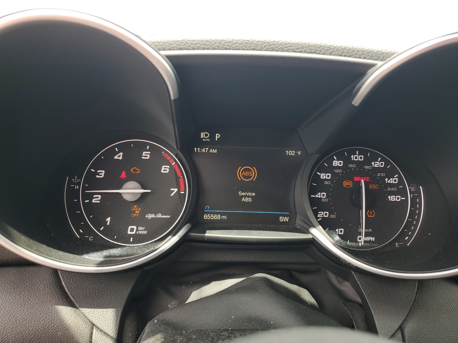 ZARFAECN4H7557904 2017 Alfa Romeo Giulia Ti