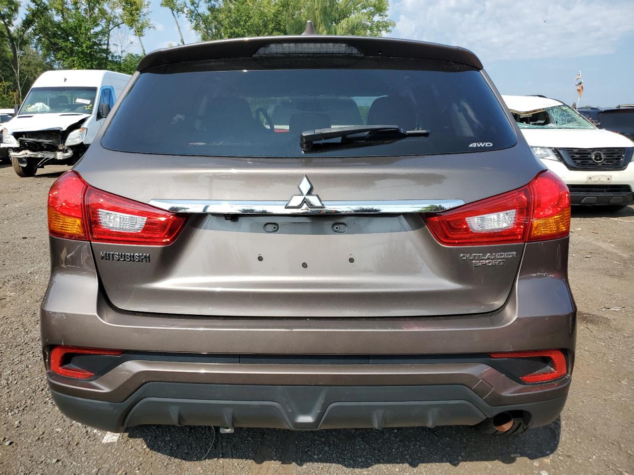 JA4AR3AU8JU011748 2018 Mitsubishi Outlander Sport Es