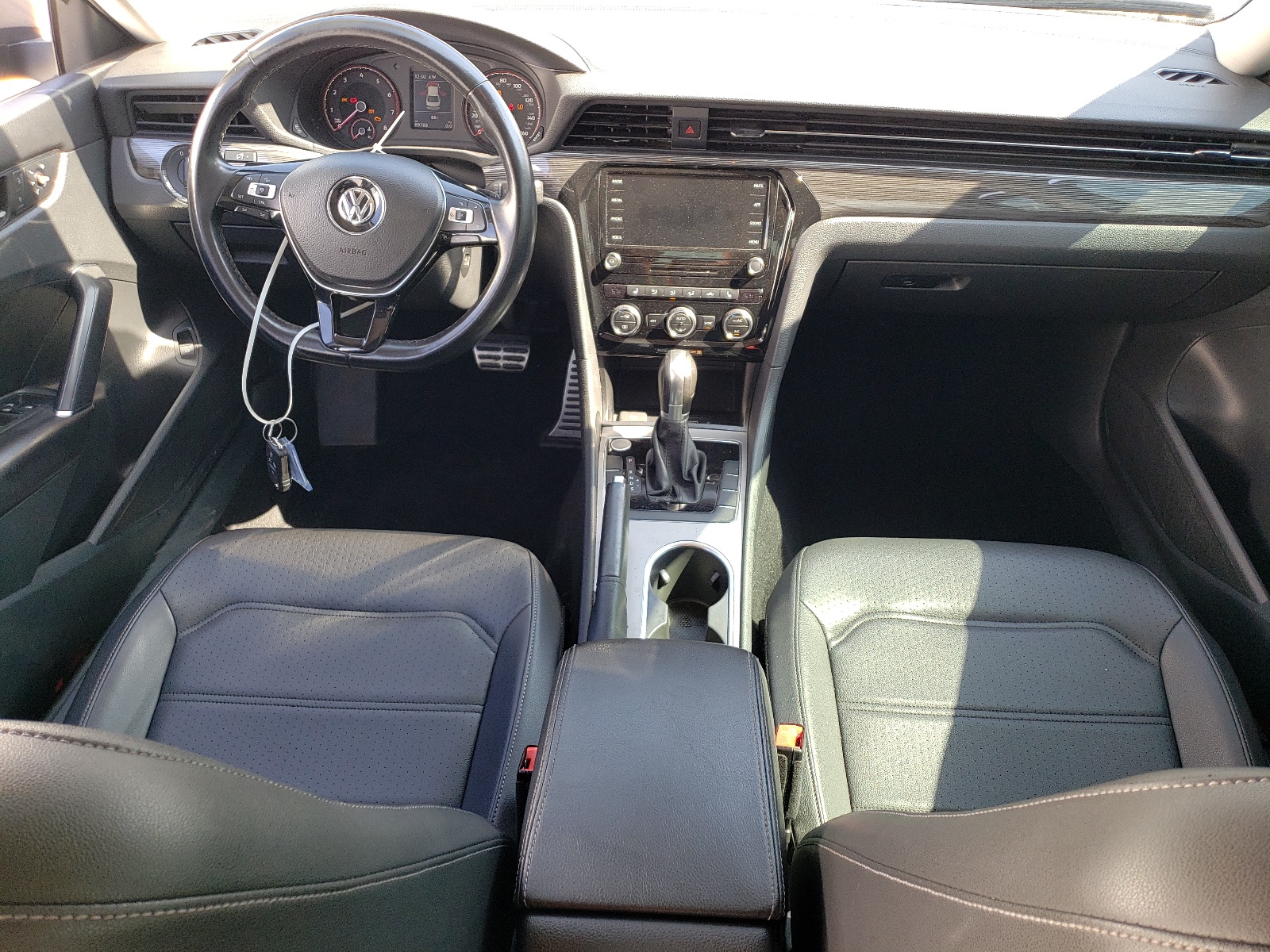 1VWMA7A38LC005026 2020 Volkswagen Passat R-Line