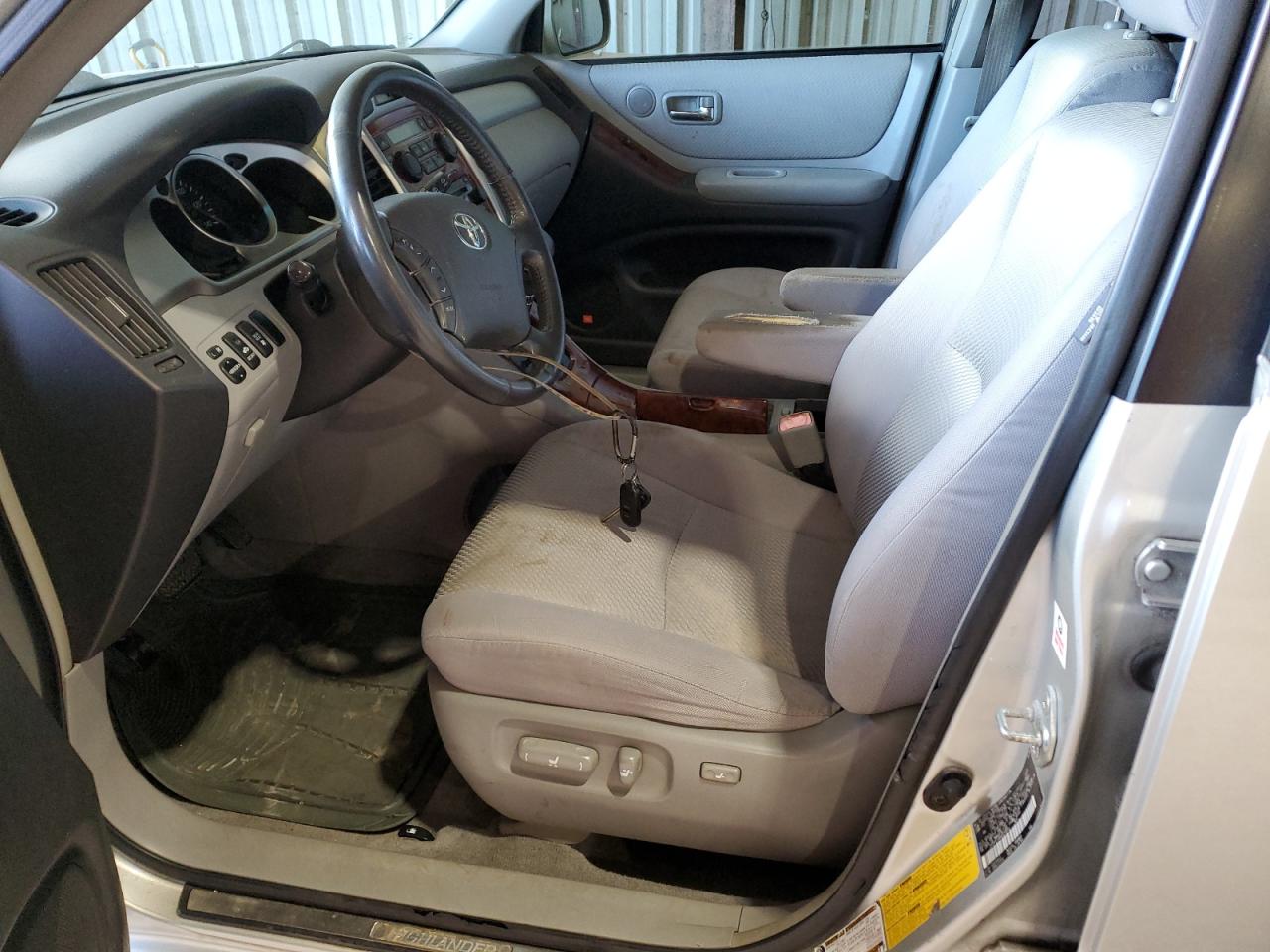 2004 Toyota Highlander Base VIN: JTEDP21A840039856 Lot: 69153044