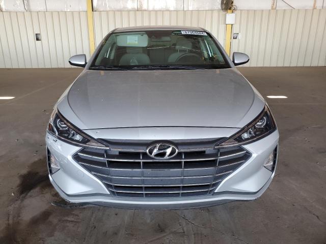  HYUNDAI ELANTRA 2019 Сріблястий