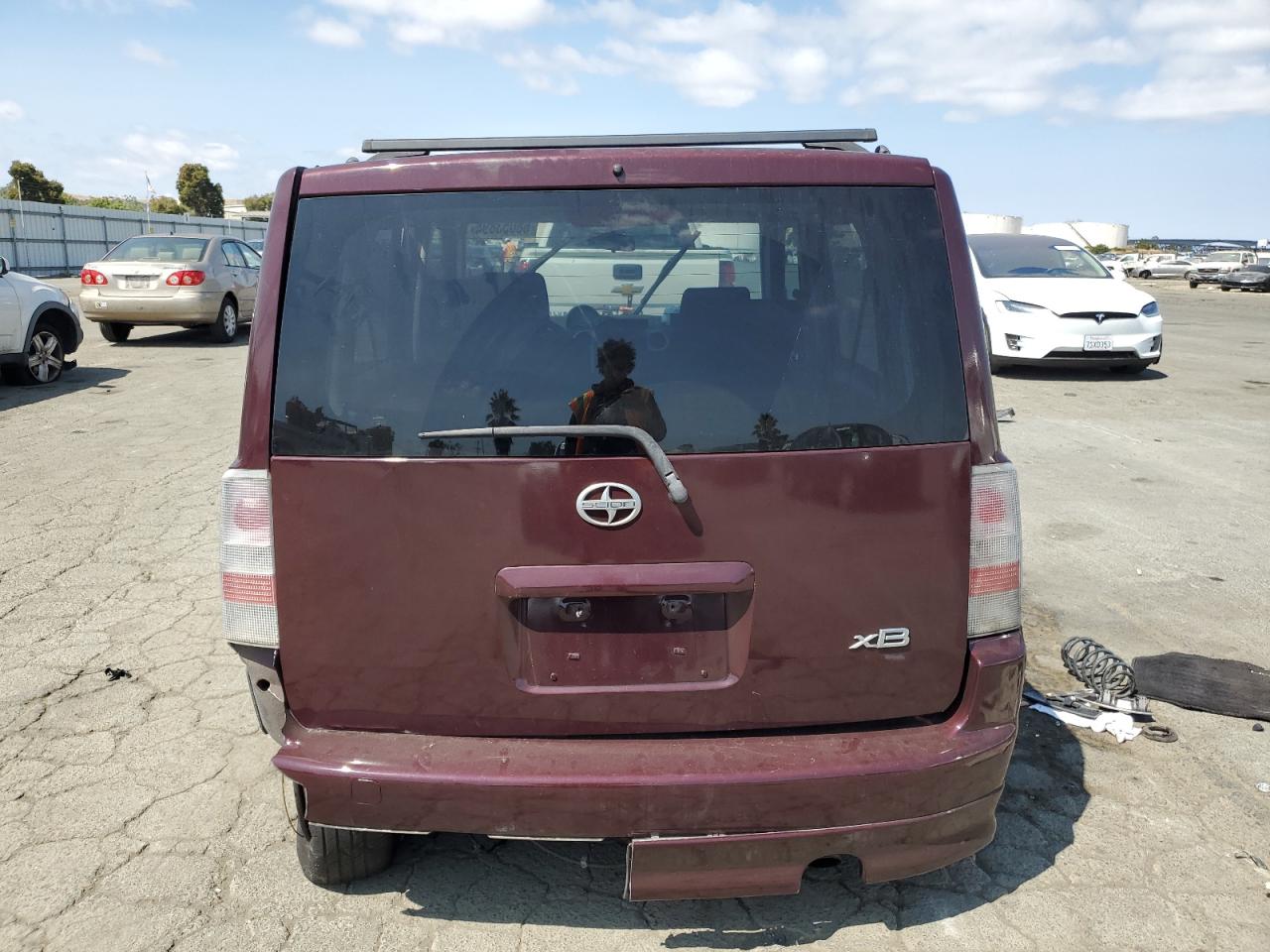 2005 Toyota Scion Xb VIN: JTLKT324050217433 Lot: 68053894