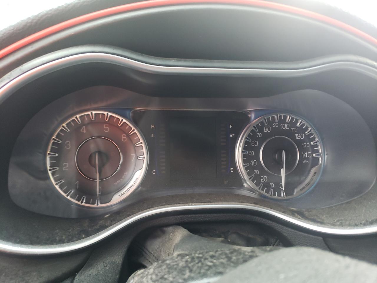 2015 Chrysler 200 - Image 9