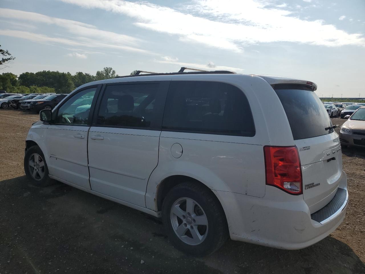 2012 Dodge Caravan - Image 2