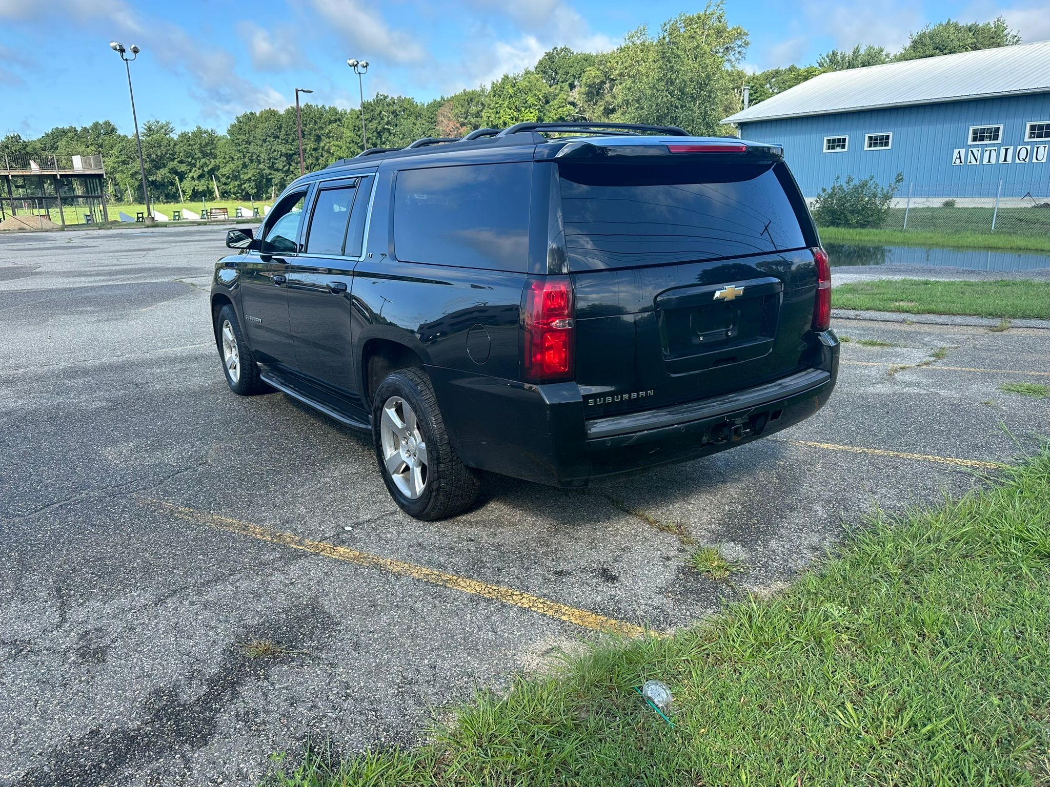 2017 Chevrolet Suburban K vin: 1GNSKHKC5HR354698