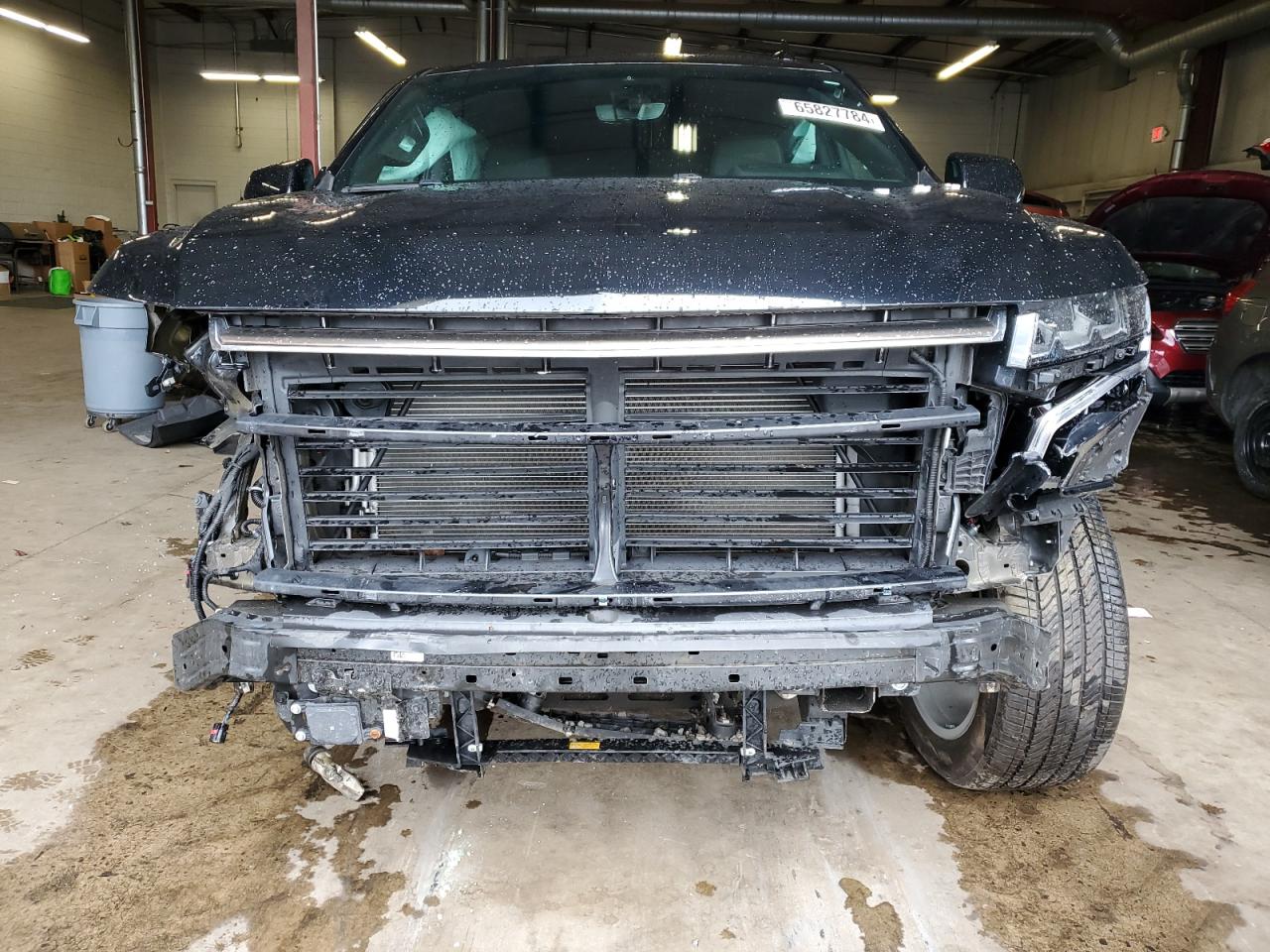 2022 Chevrolet Suburban - Image 5