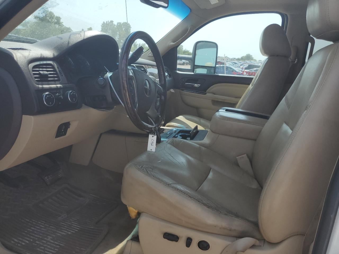 2011 GMC Sierra - Image 7