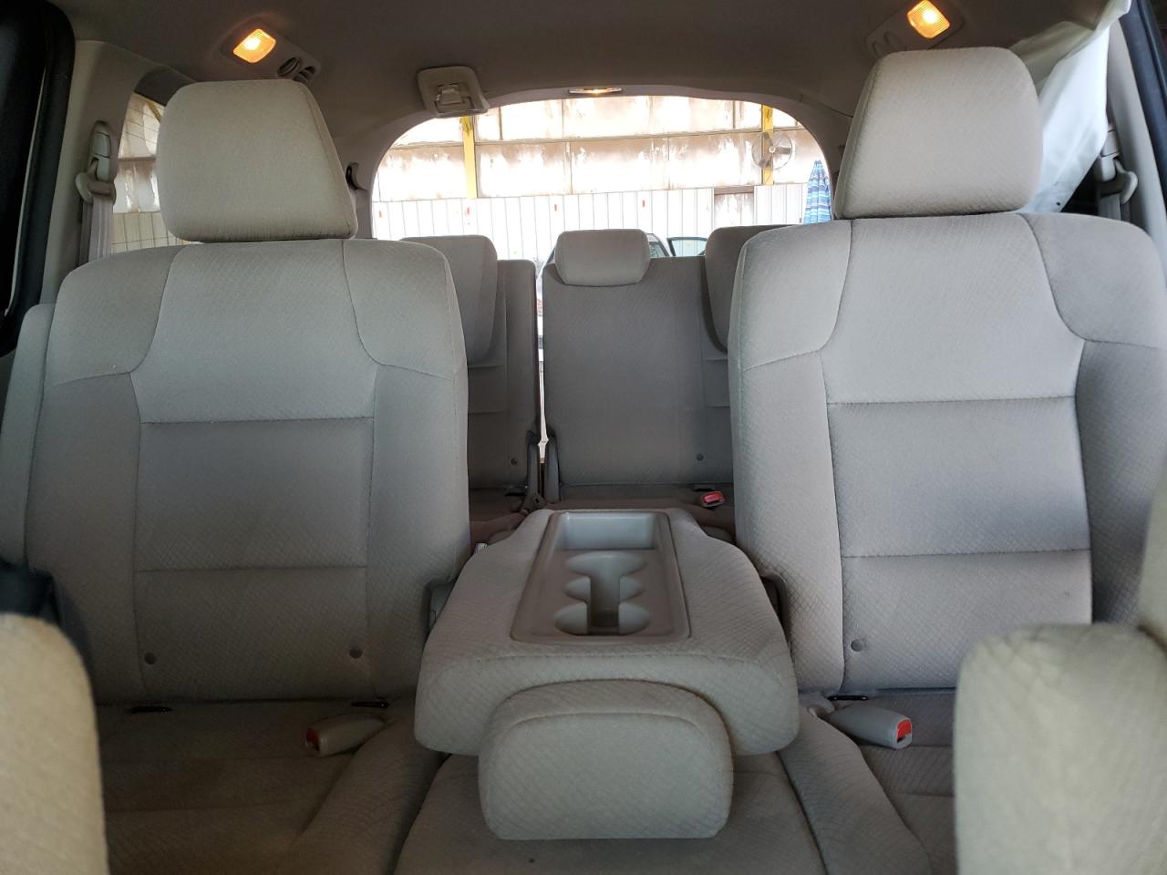 2017 Honda Odyssey - Image 10