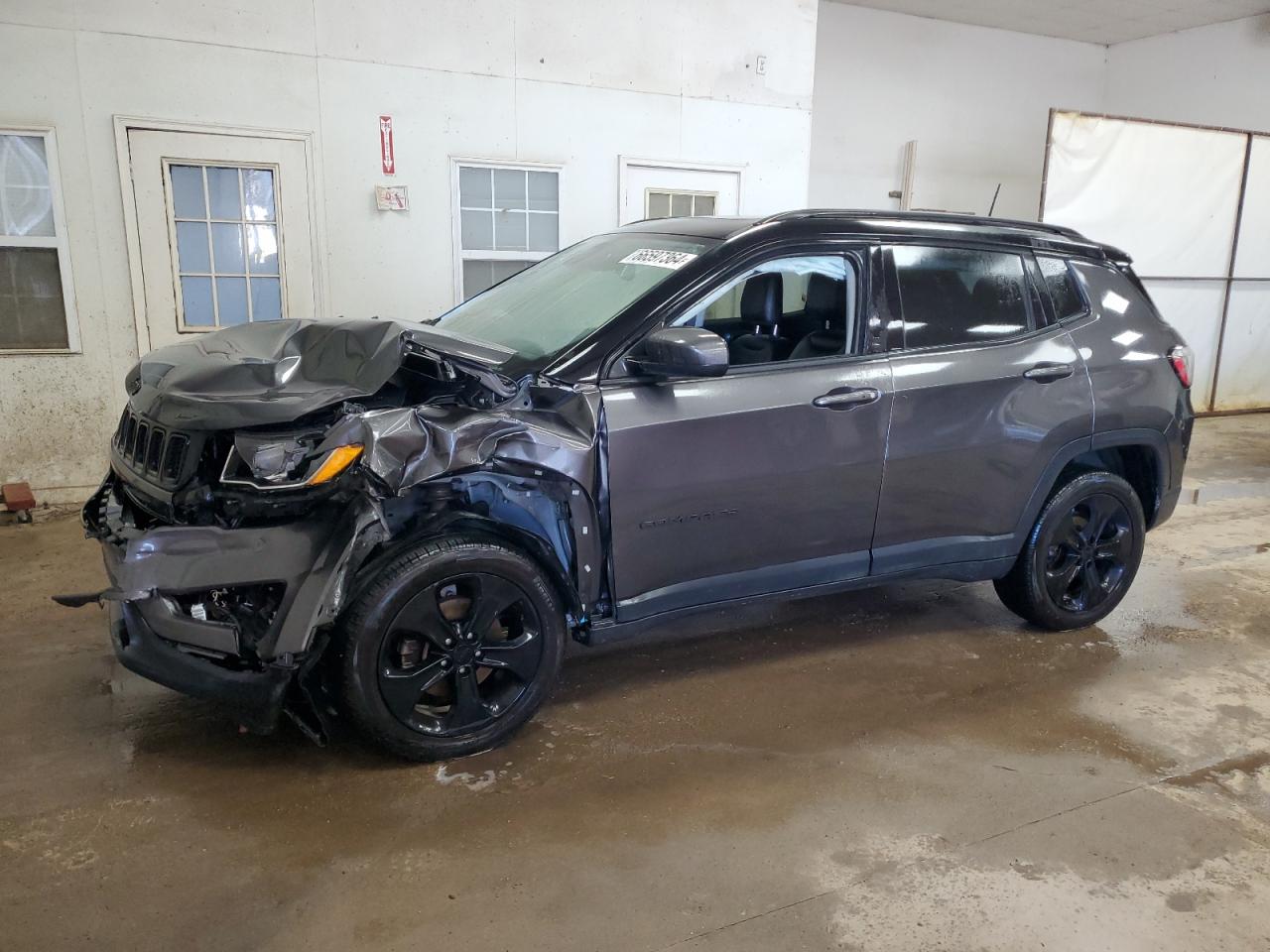 3C4NJDBB9JT313691 2018 JEEP COMPASS - Image 1