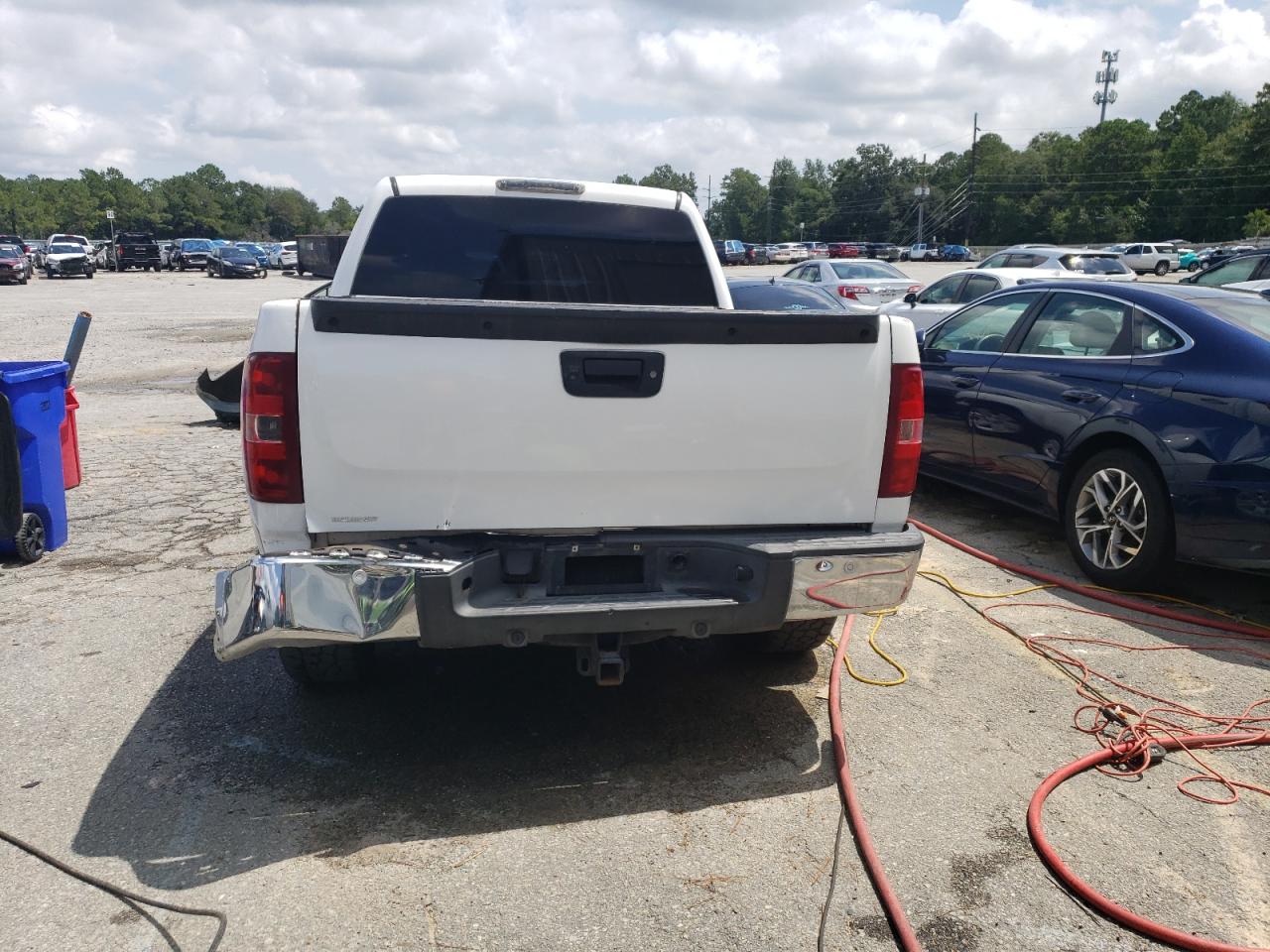 2011 Chevrolet Silverado - Image 6