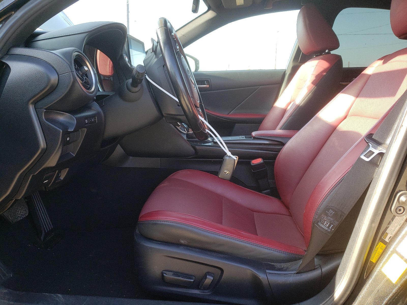 JTHCA1D26M5110957 2021 Lexus Is 300