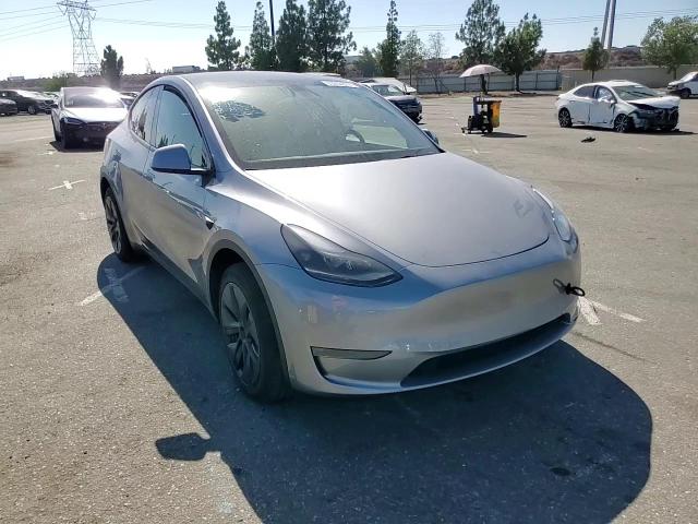 7SAYGDEE8RA299794 2024 Tesla Model Y