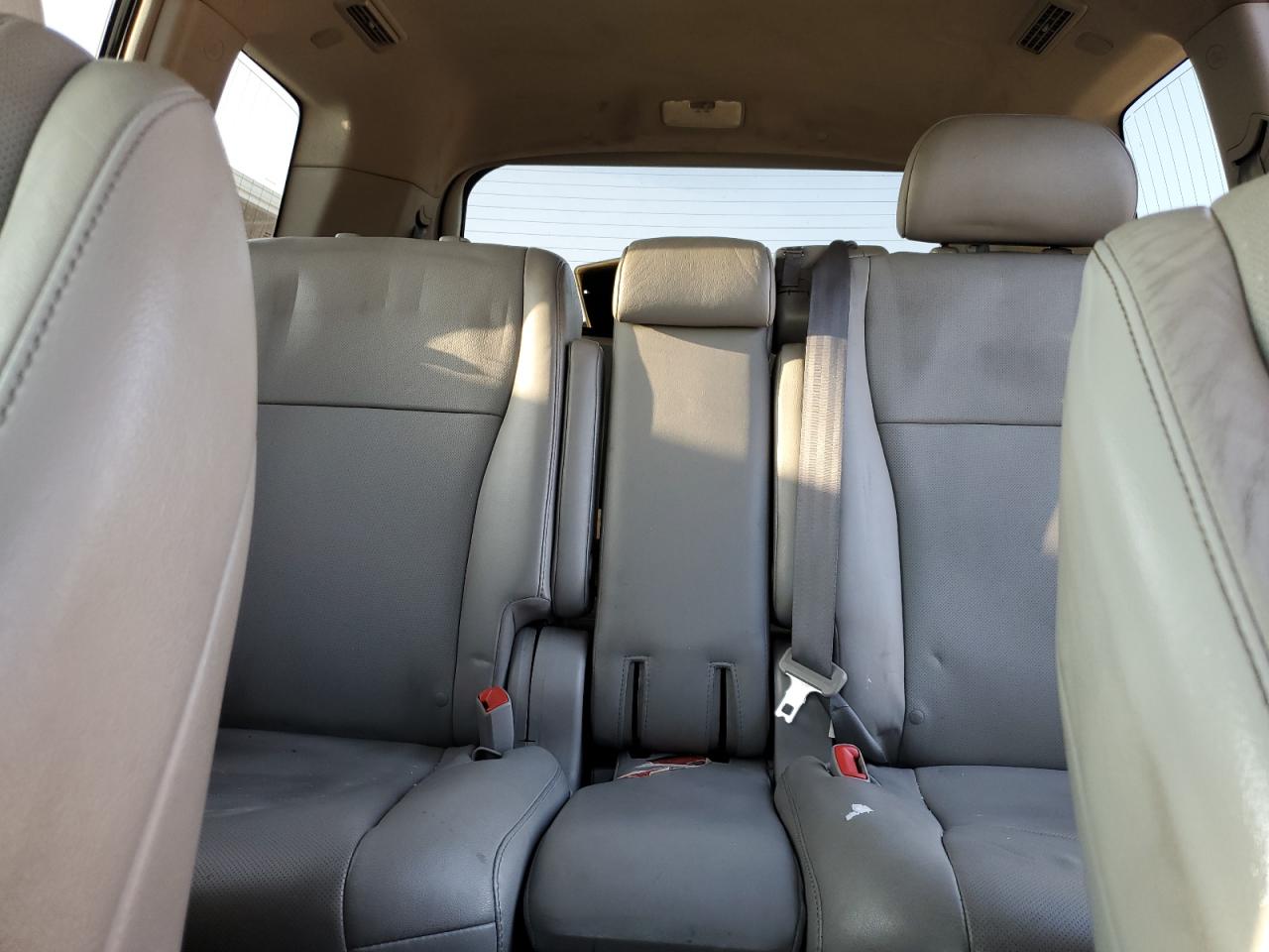 2012 Toyota Highlander - Image 10