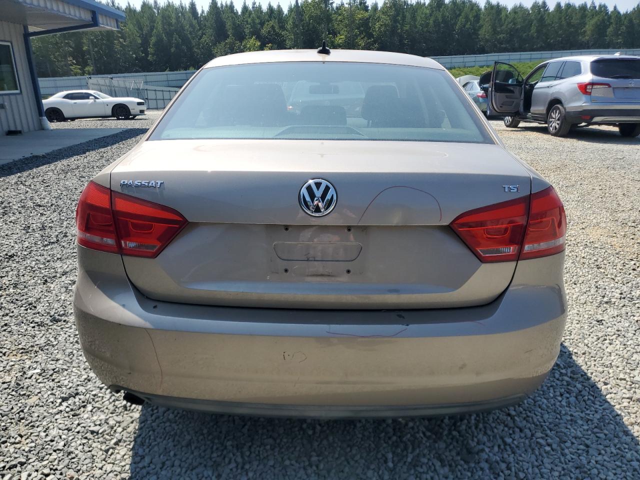 1VWAT7A39FC008437 2015 Volkswagen Passat S