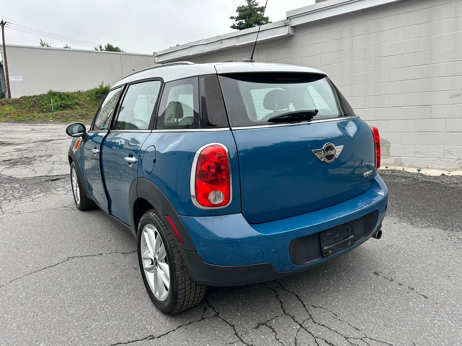 2012 Mini Cooper Countryman vin: WMWZB3C53CWM29724