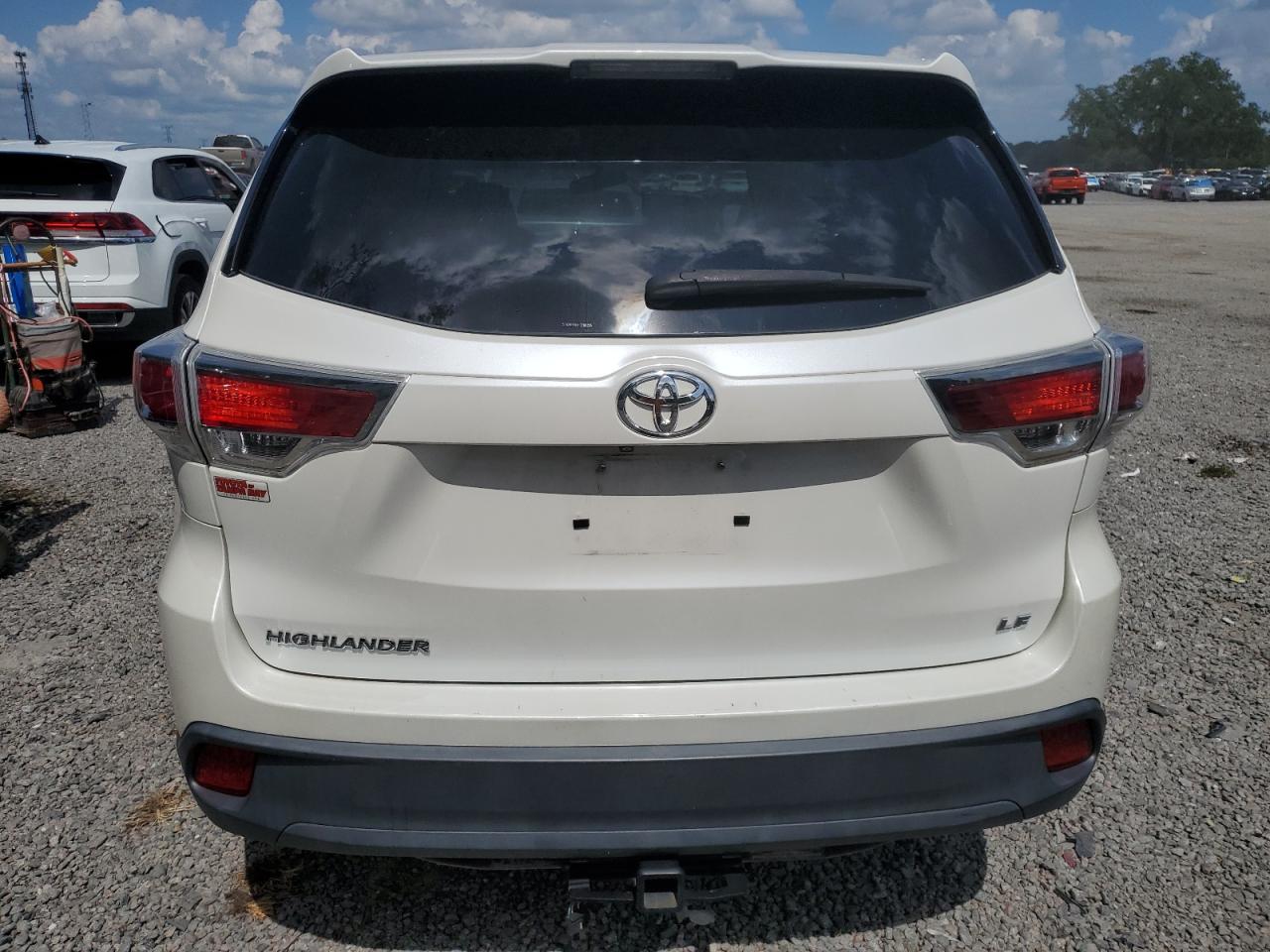2015 Toyota Highlander Le VIN: 5TDZKRFH7FS106955 Lot: 67828404