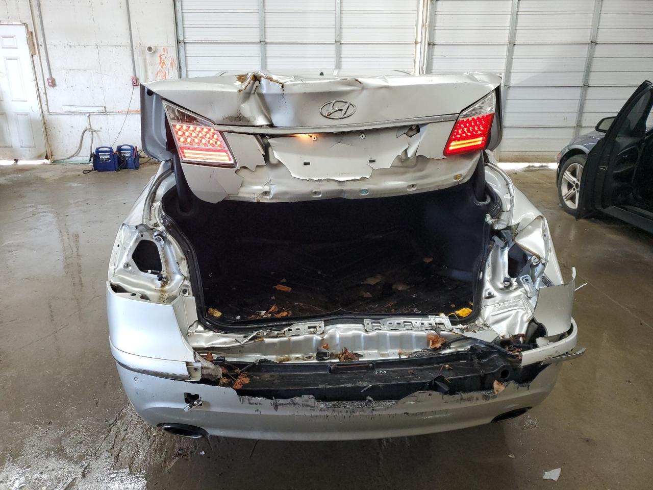 KMHGC46E69U048779 2009 Hyundai Genesis 3.8L