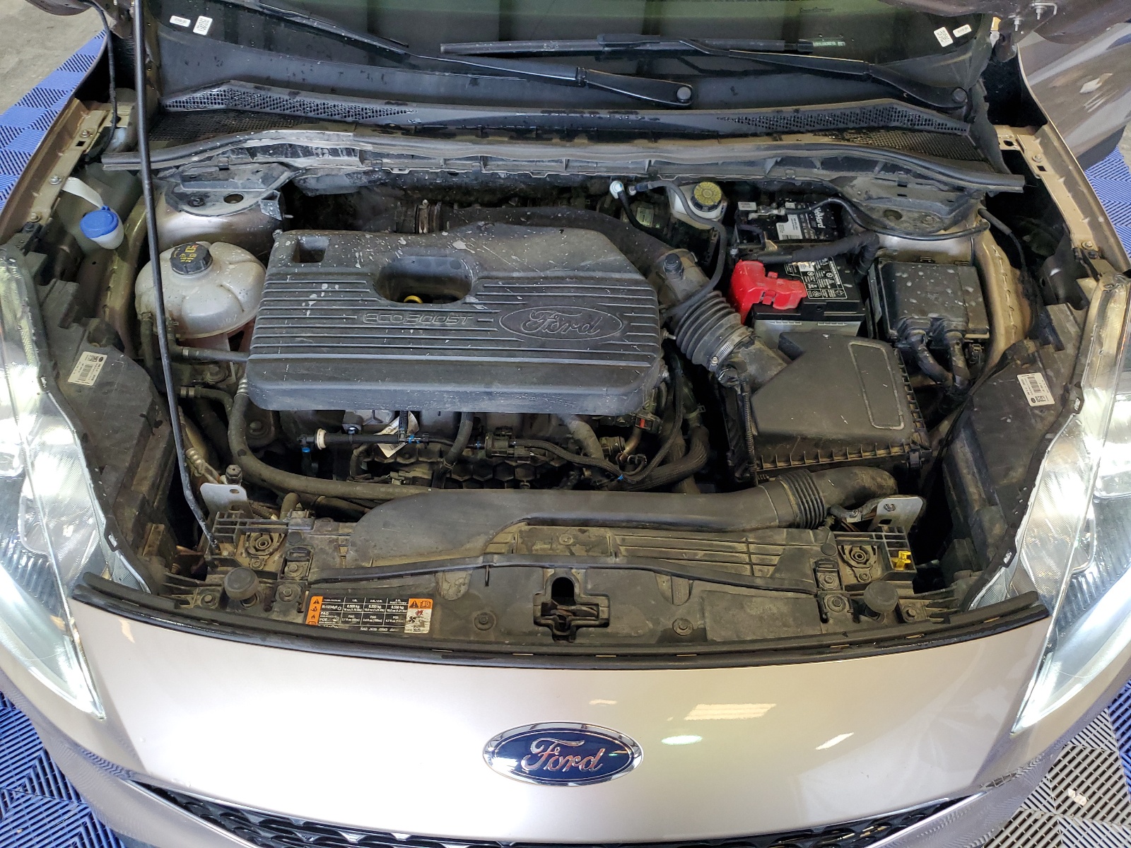 1FMCU9J91LUA39210 2020 Ford Escape Titanium