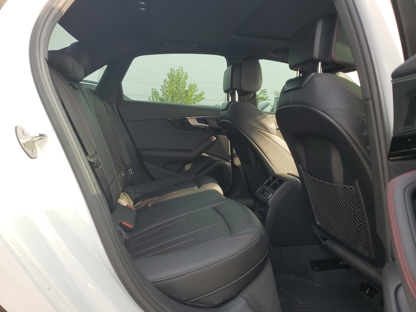 WAUFNAF4XJN002495 2018 Audi A4 Prestige