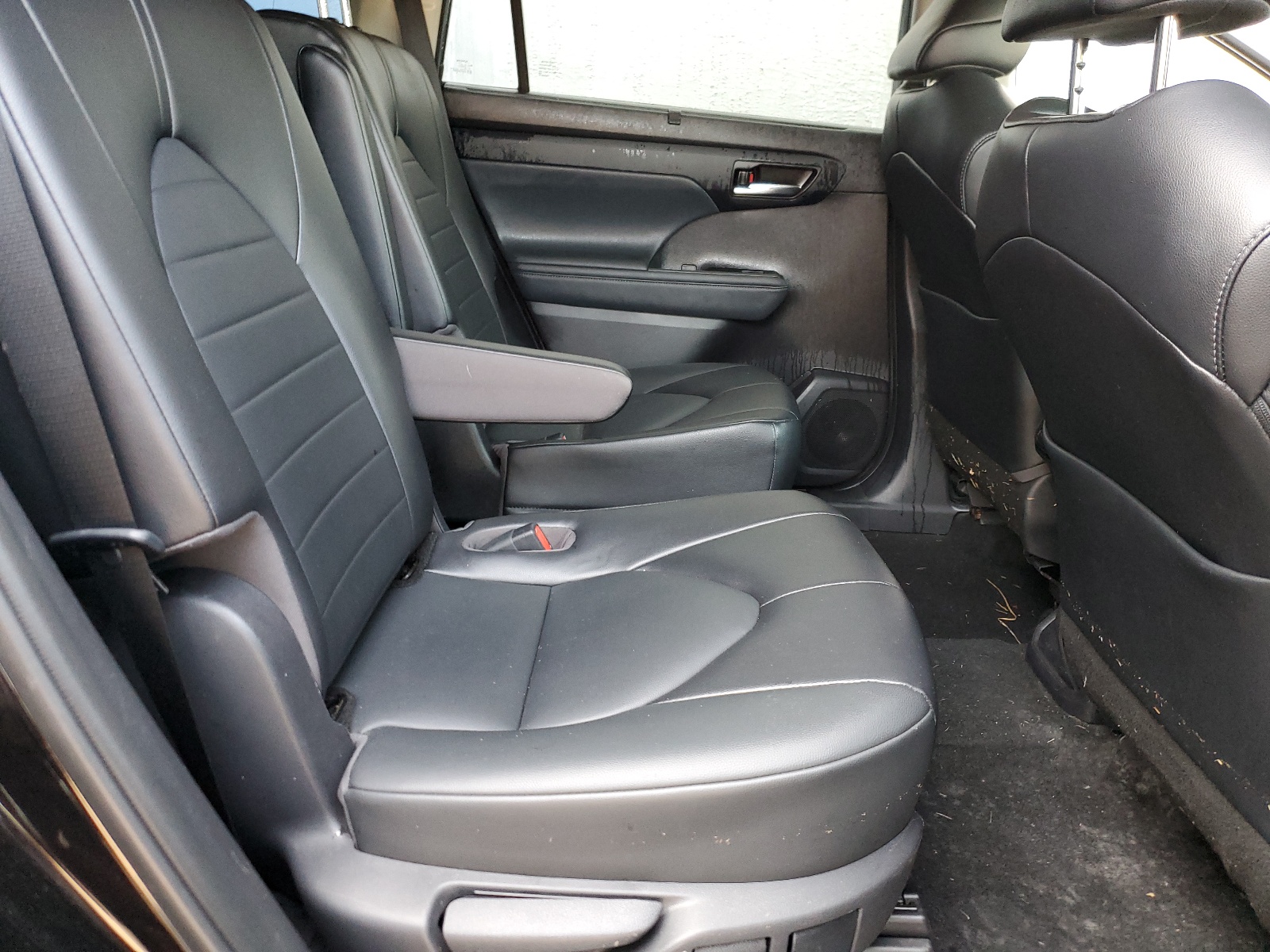 5TDGZRAHXNS094096 2022 Toyota Highlander Xle