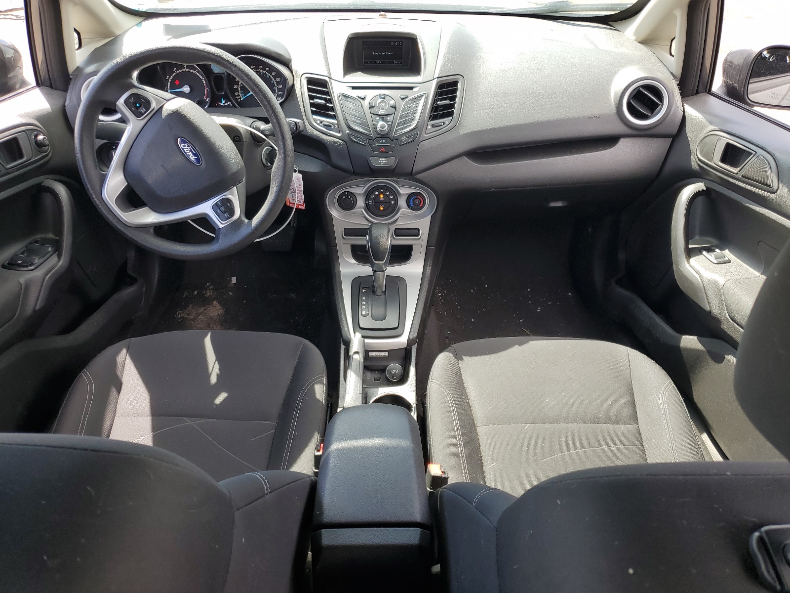 3FADP4EJ5KM140976 2019 Ford Fiesta Se