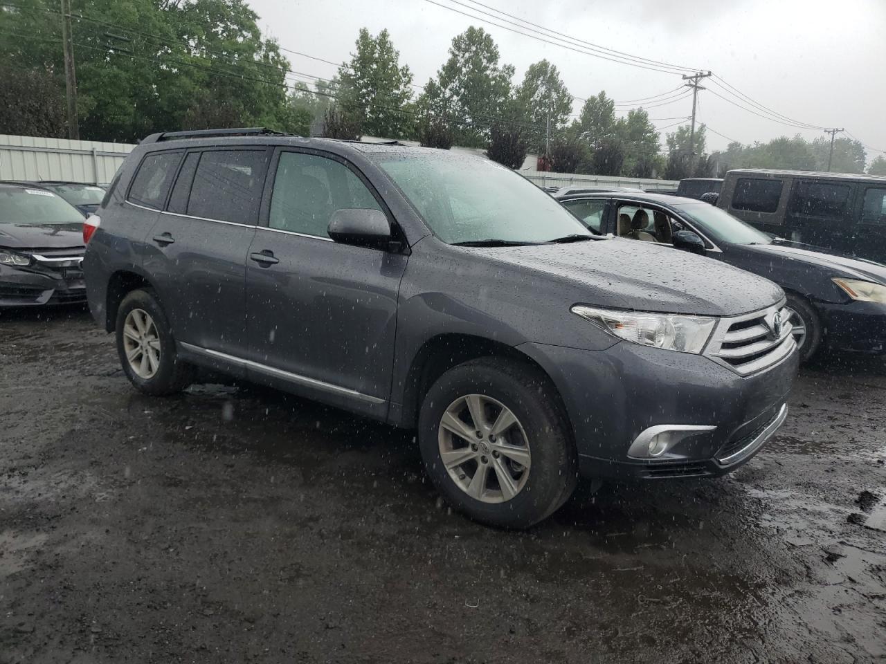 5TDBK3EH9DS224647 2013 Toyota Highlander Base