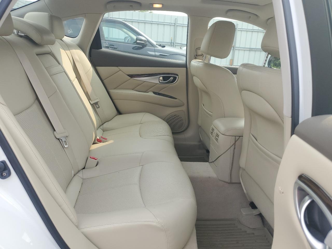 JN1BY1AR0FM560352 2015 Infiniti Q70 3.7