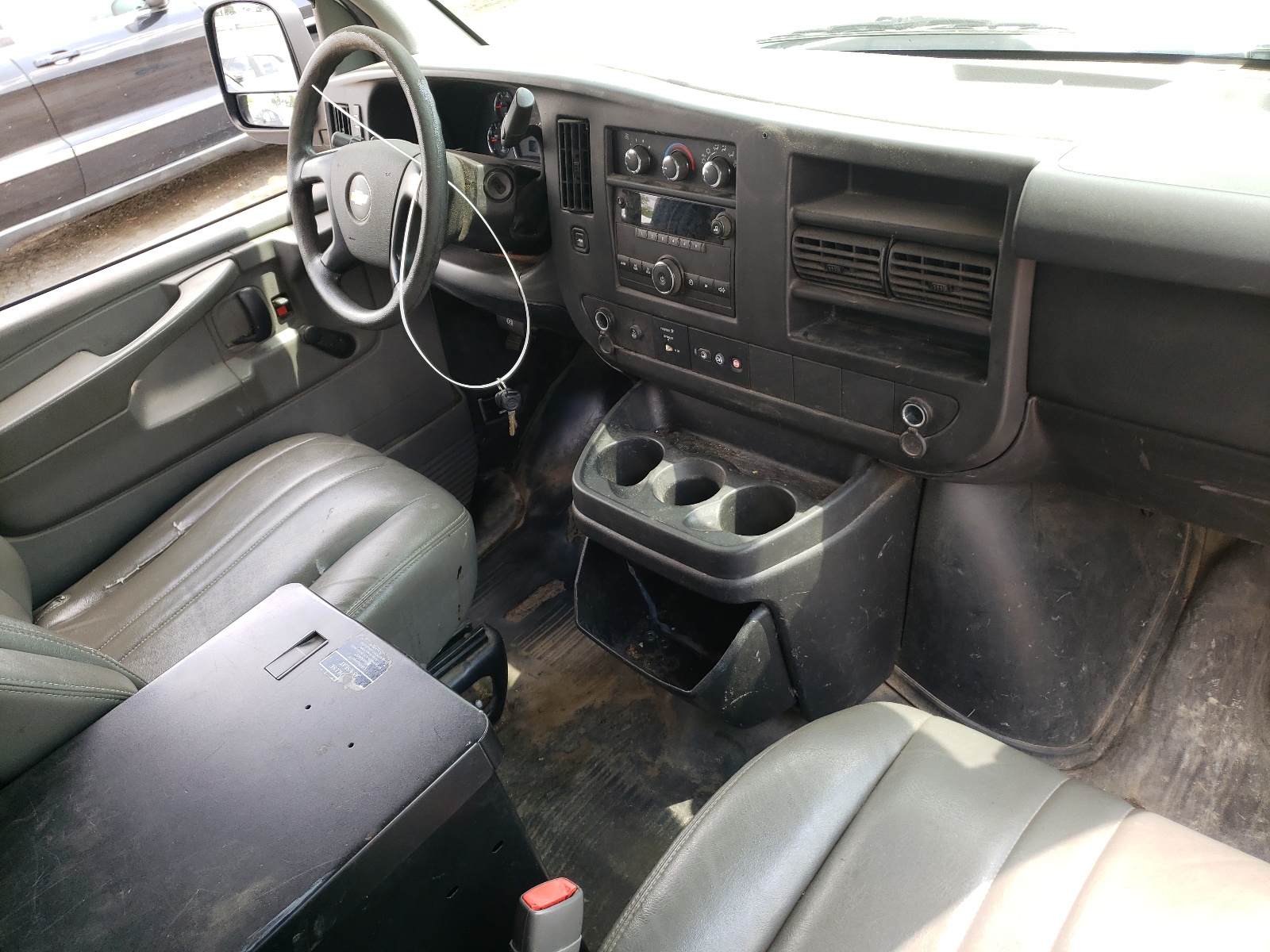 1GCWGFFA0D1140137 2013 Chevrolet Express G2500