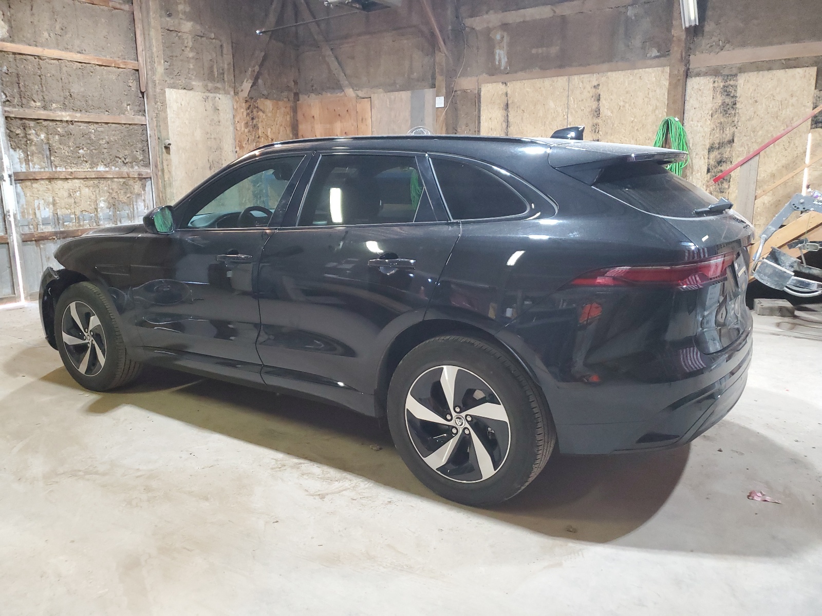 2025 Jaguar F-Pace R-Dynamic S vin: SADCT2EXXSA742896