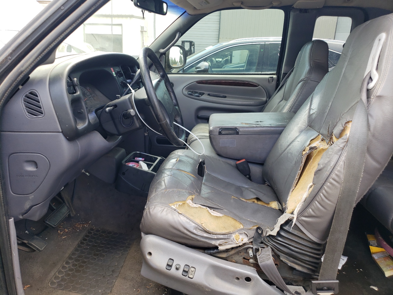 1B7KC23Z4WJ120618 1998 Dodge Ram 2500