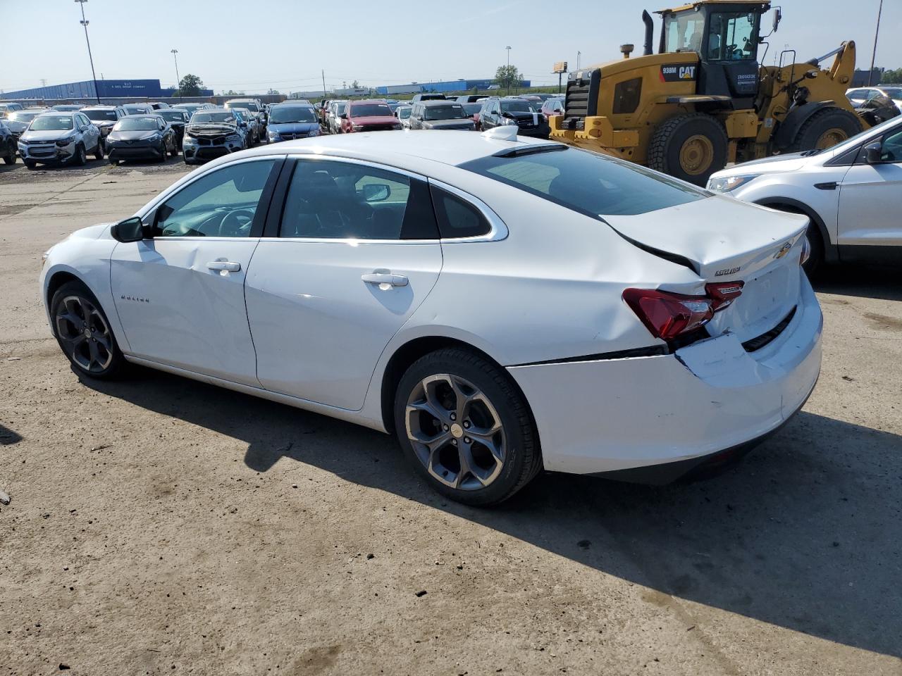 2020 Chevrolet Malibu - Image 2