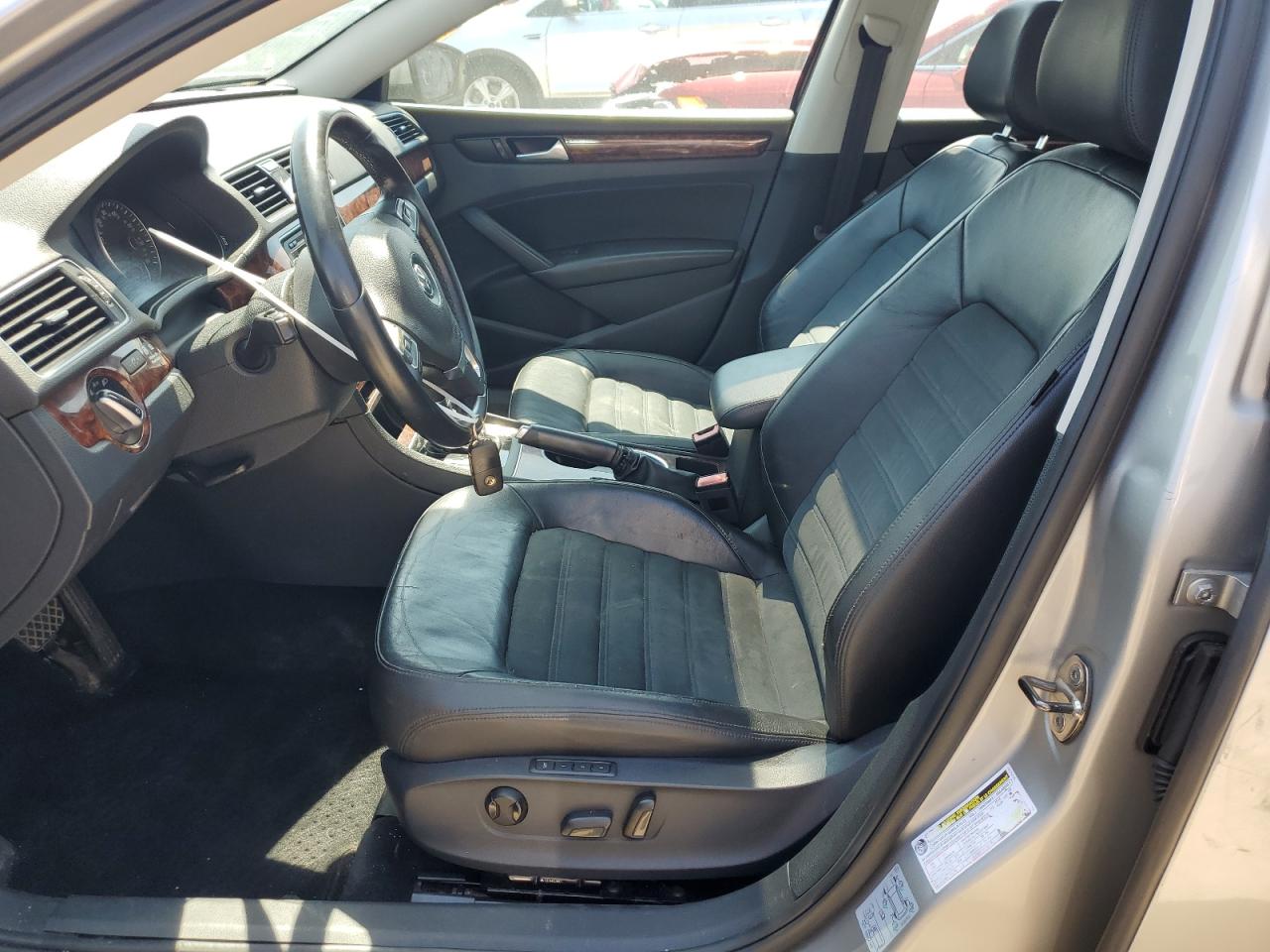 2013 Volkswagen Passat Sel VIN: 1VWCN7A36DC011456 Lot: 69014154